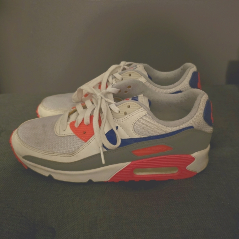 Nike Air Max 90 White and Hot Pink Sneakers